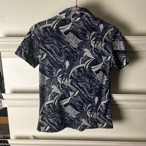 Vintage-Blue and white button down fun wavy lines